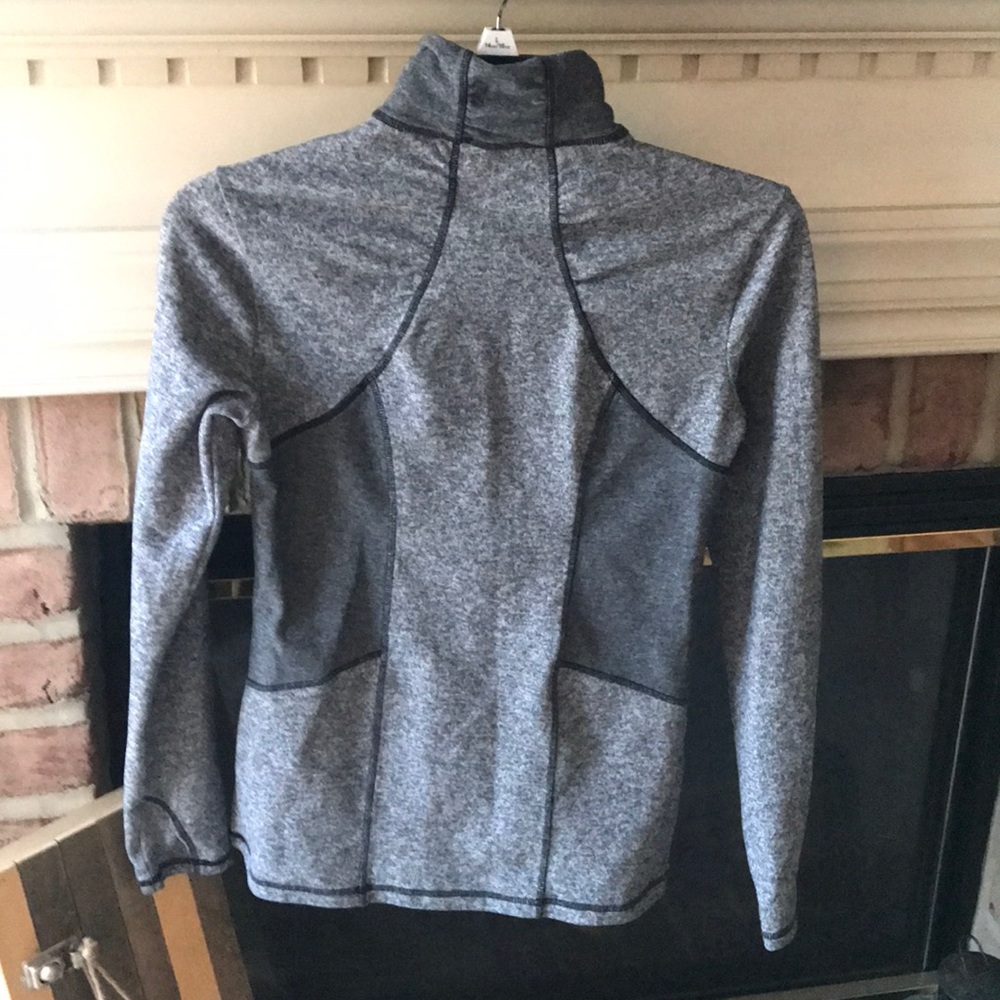Athleta Gray olompali half zip pullover XS - Picture 5 of 6